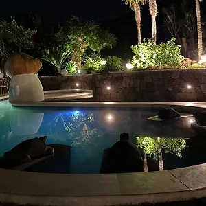 https://oasi-panarea-island.sicilyhotelsitaly.net